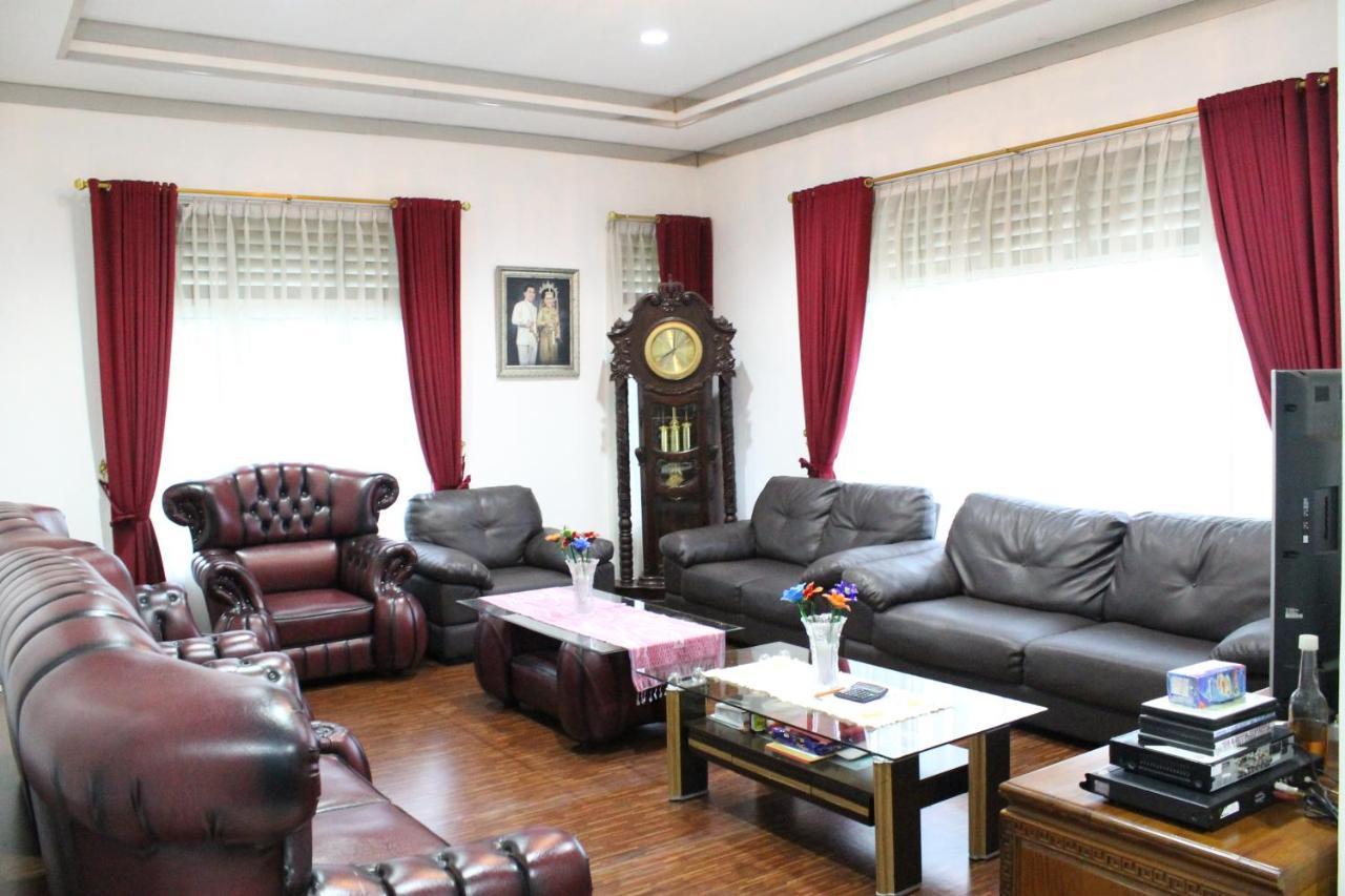 Villa Bukit Berkat Bogor Esterno foto