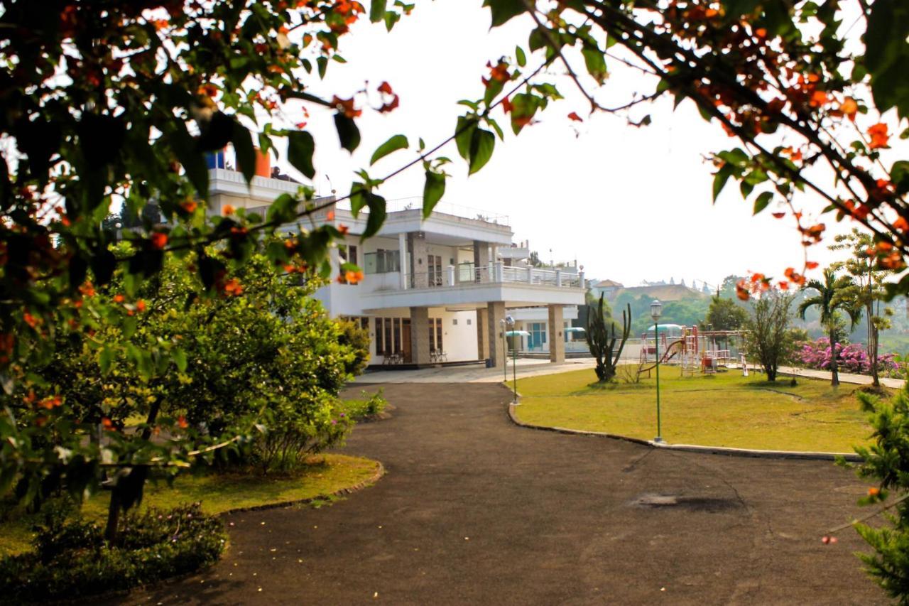 Villa Bukit Berkat Bogor Esterno foto